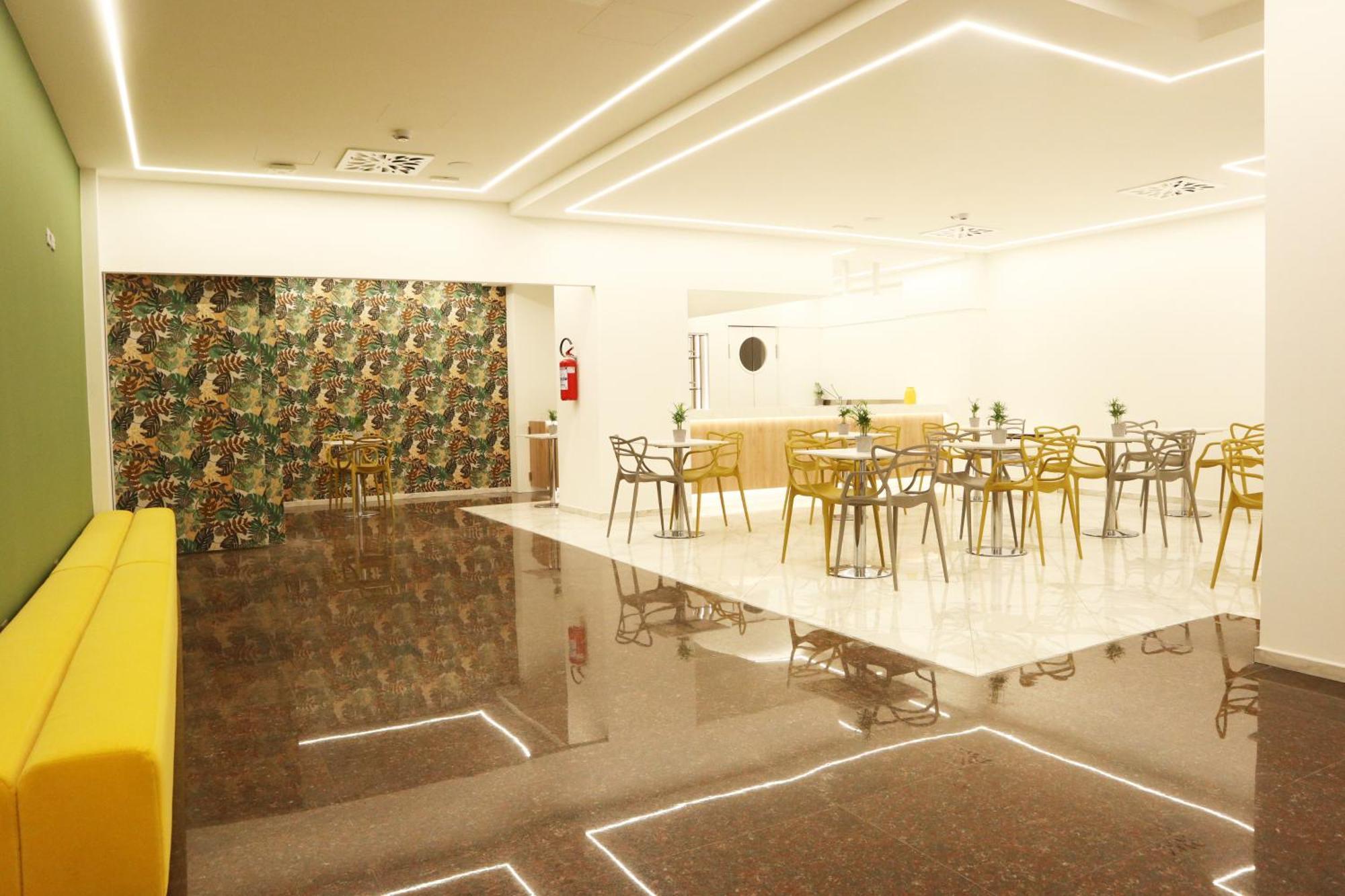 Victor Hotel Bari Exterior photo