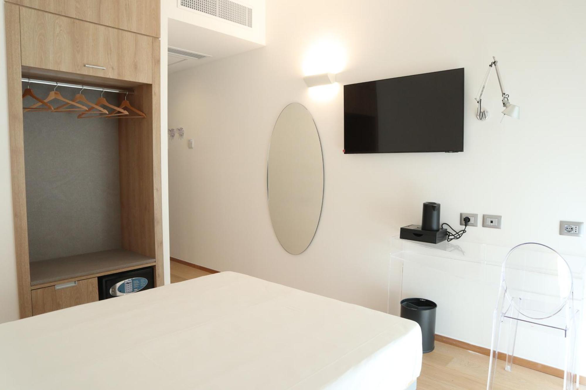 Victor Hotel Bari Exterior photo